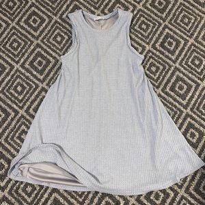 Women’s Dainty Hooligan brand dress w/ back detail